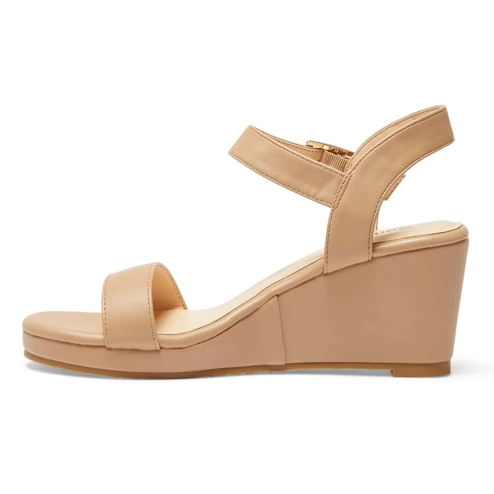 Abbey Wedge in Blush Smooth