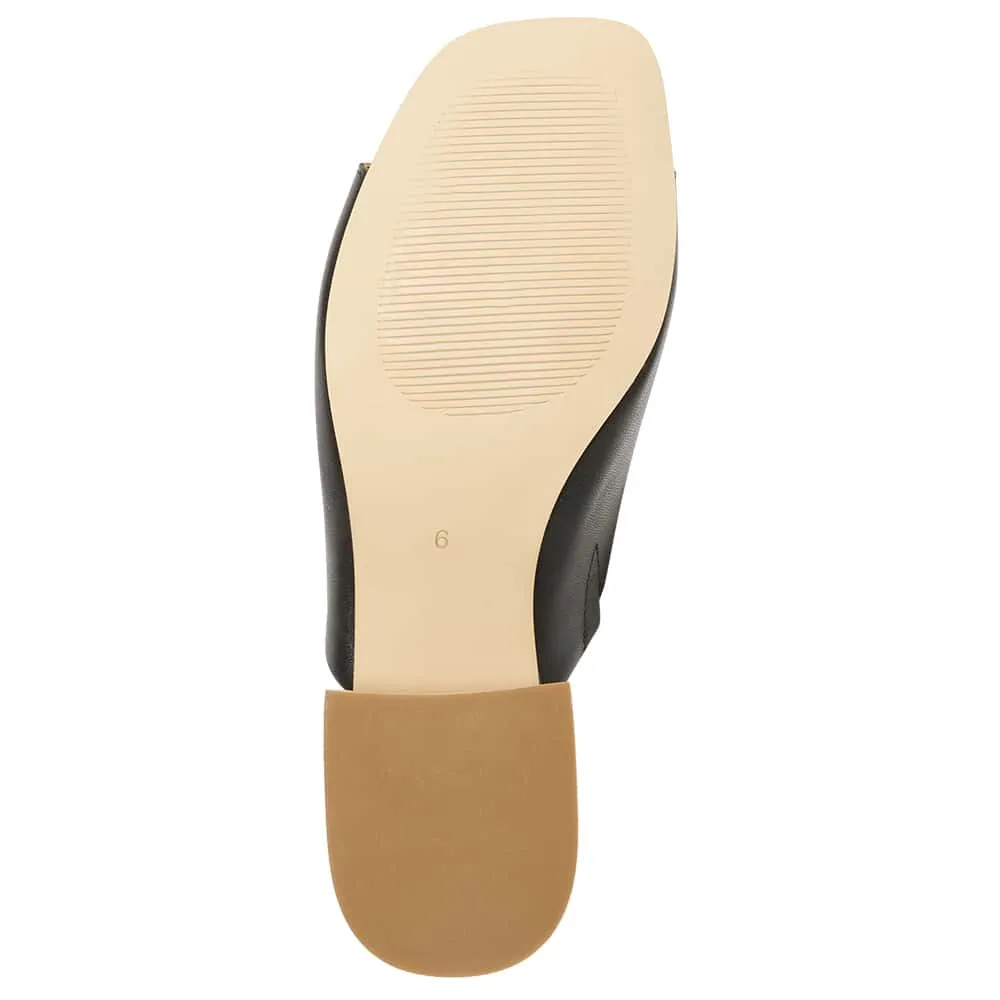 Carmen Heel in Black Leather