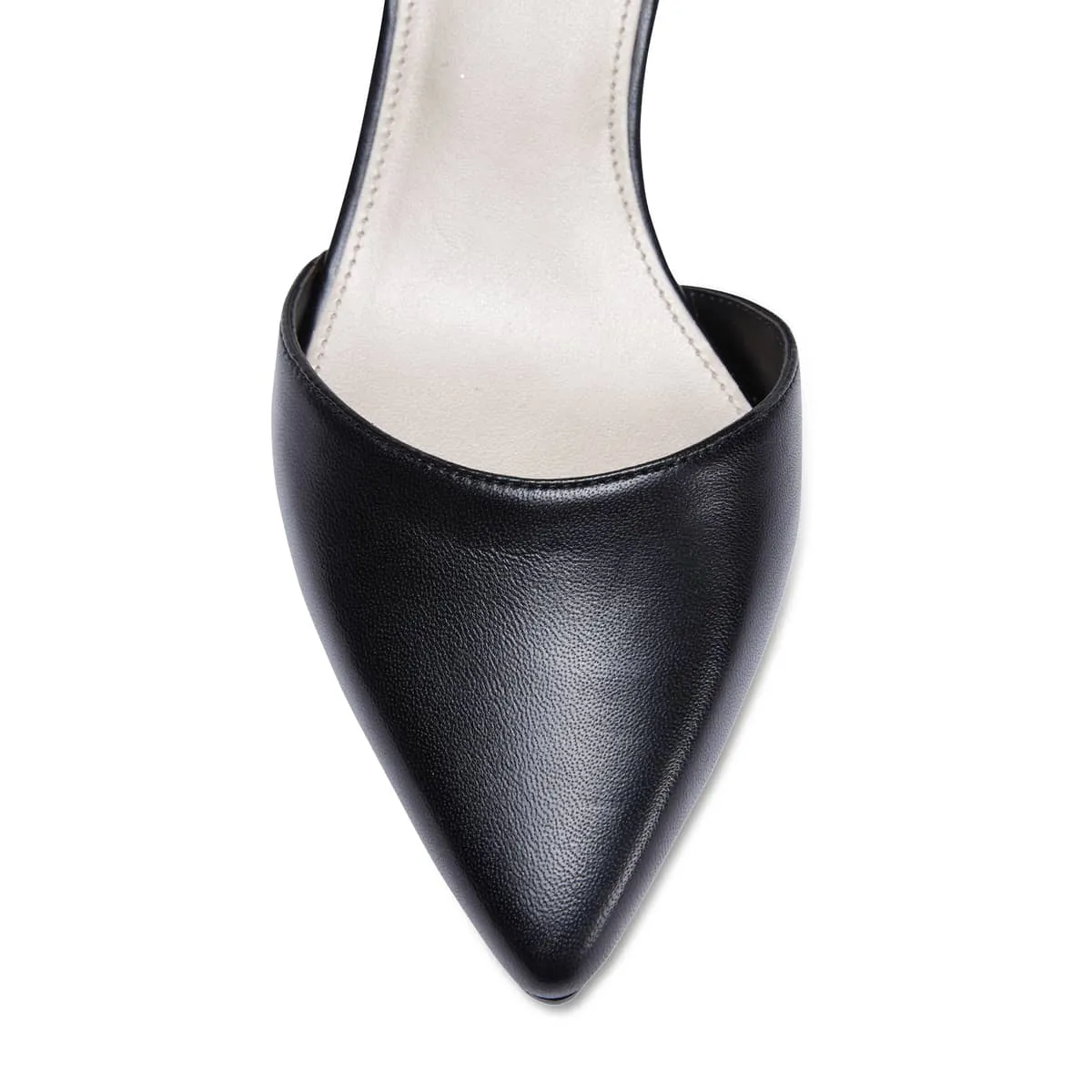 Dash Heel in Black Leather