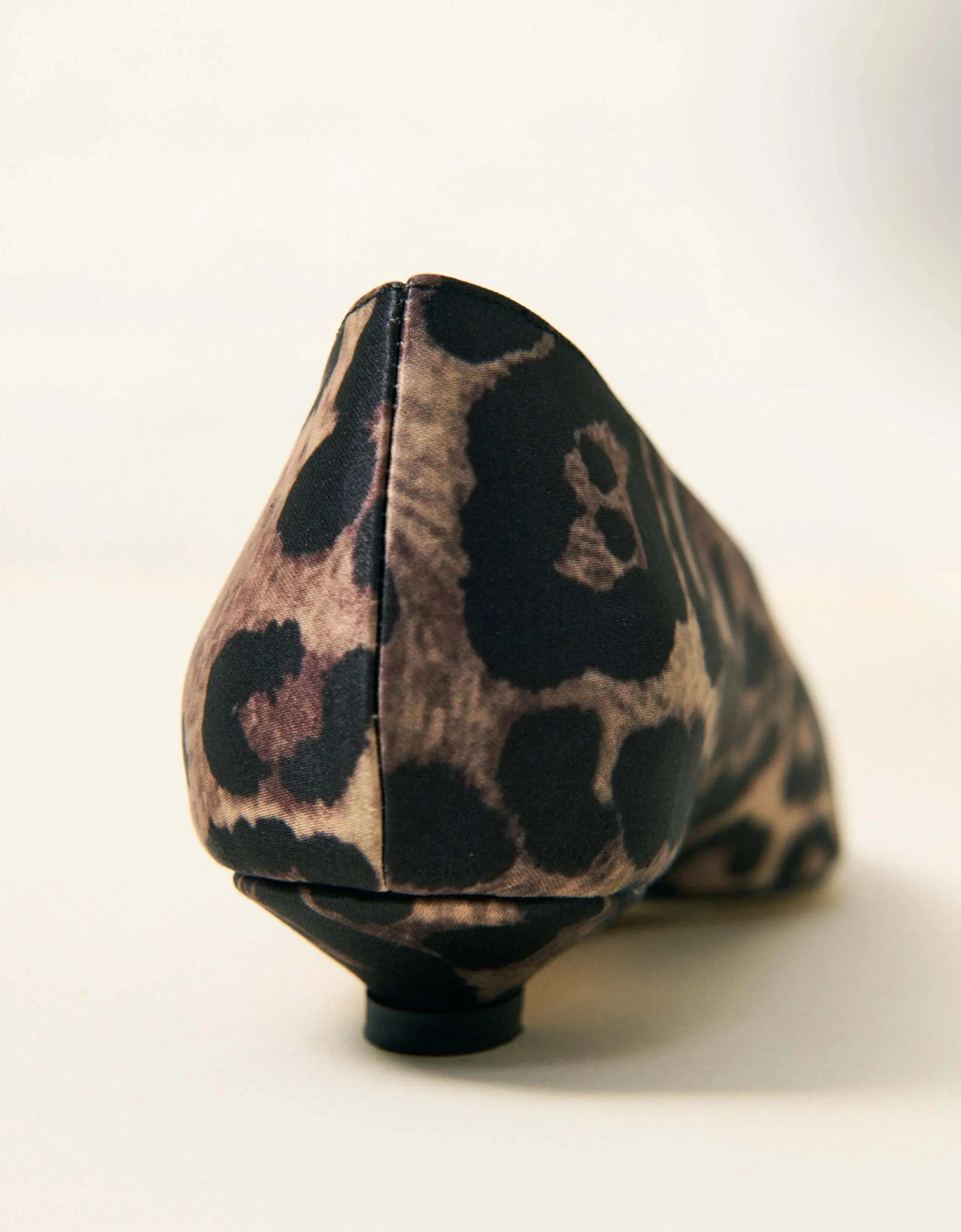 DOF Studios Claudia Leopard Satin