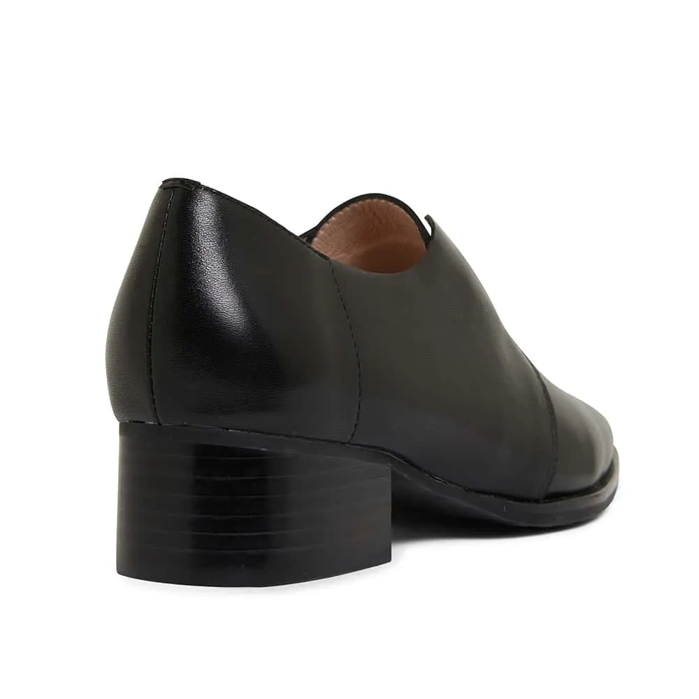 Editor Heel in Black Leather