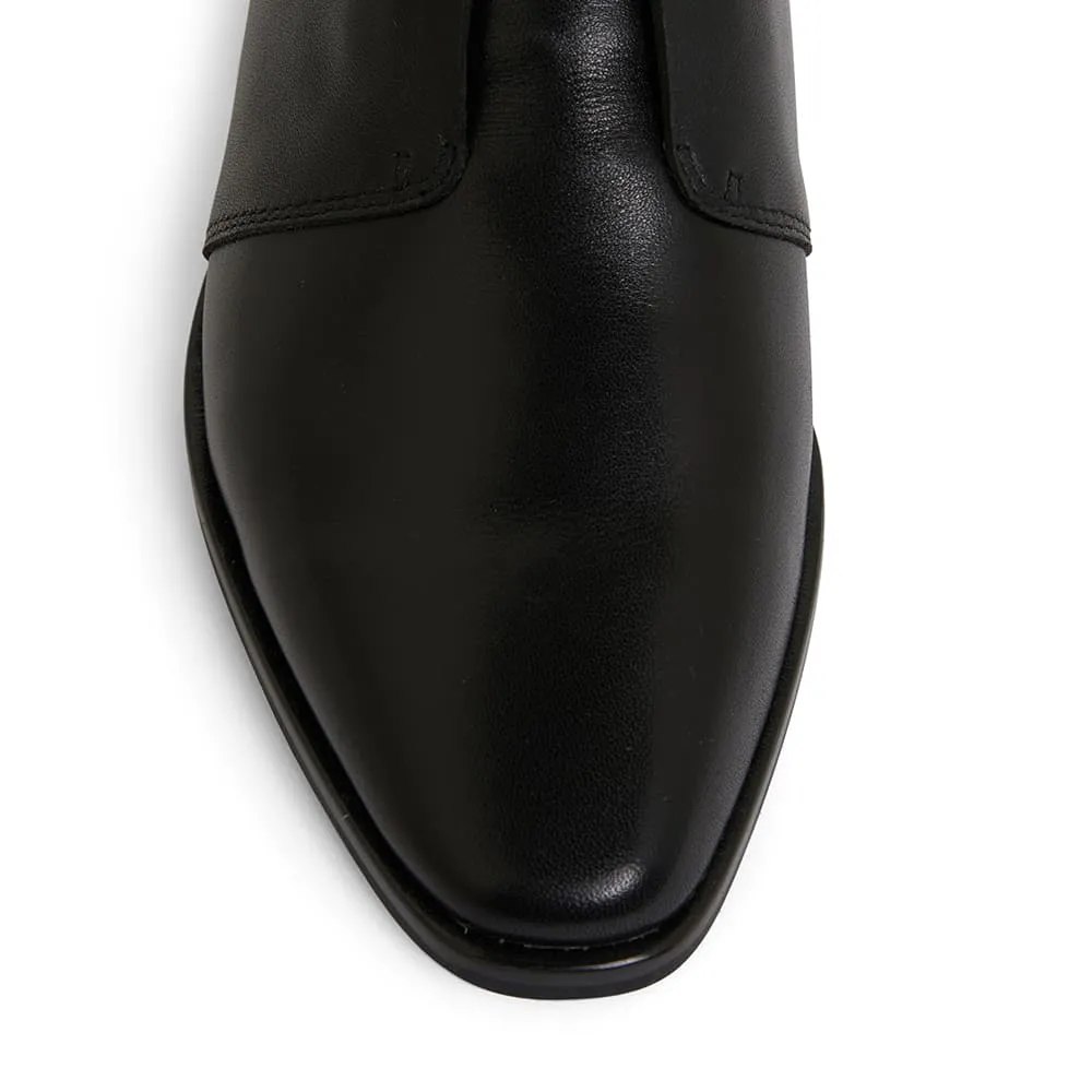 Editor Heel in Black Leather