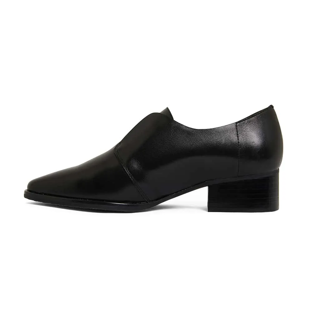 Editor Heel in Black Leather
