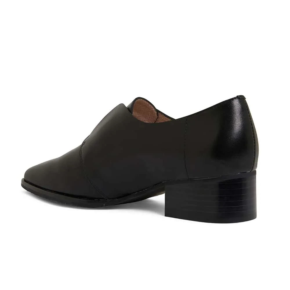 Editor Heel in Black Leather