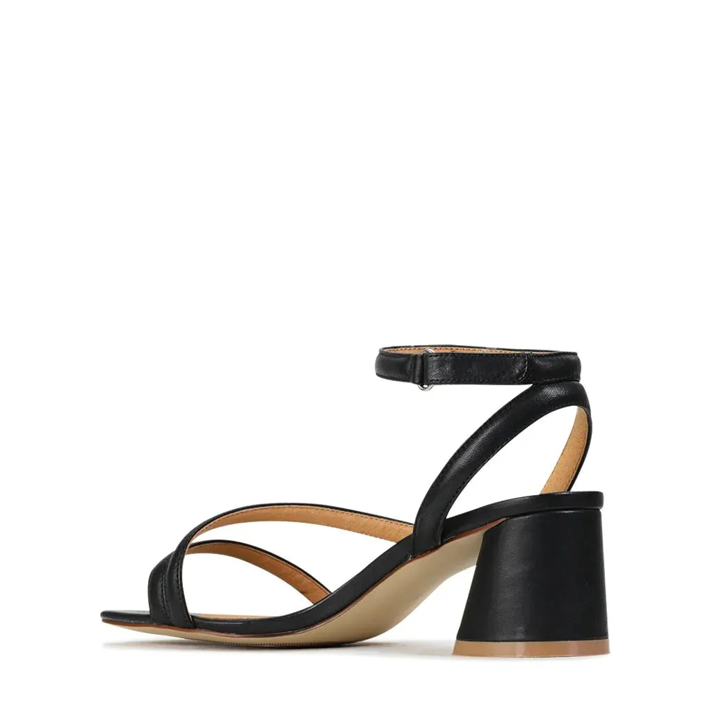 EOS Petricia Black