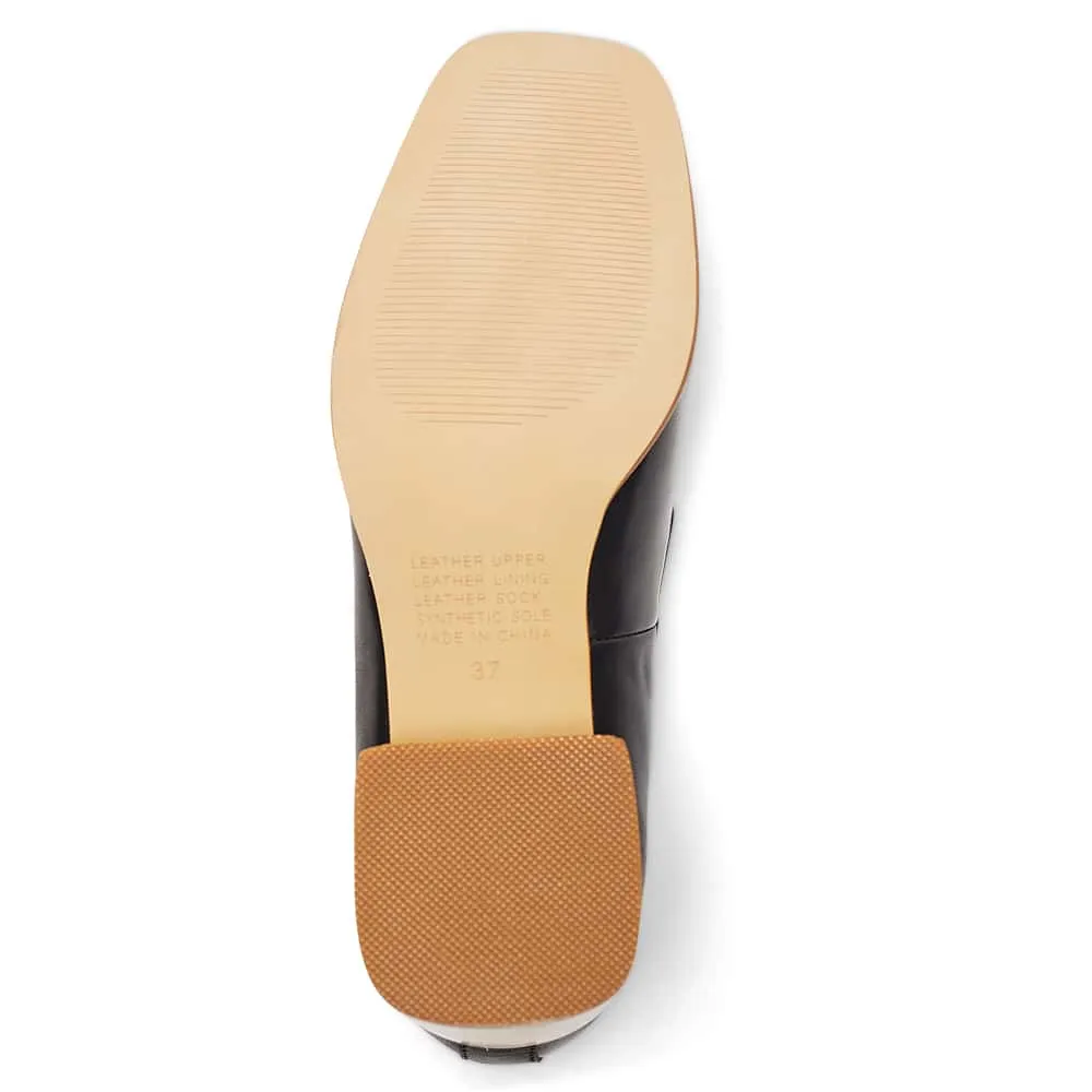 Famous Heel in Black Leather