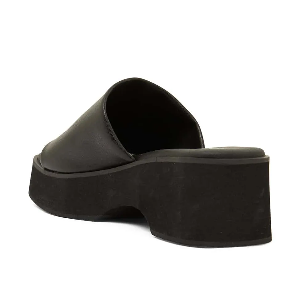 Fiasco Heel in Black Smooth