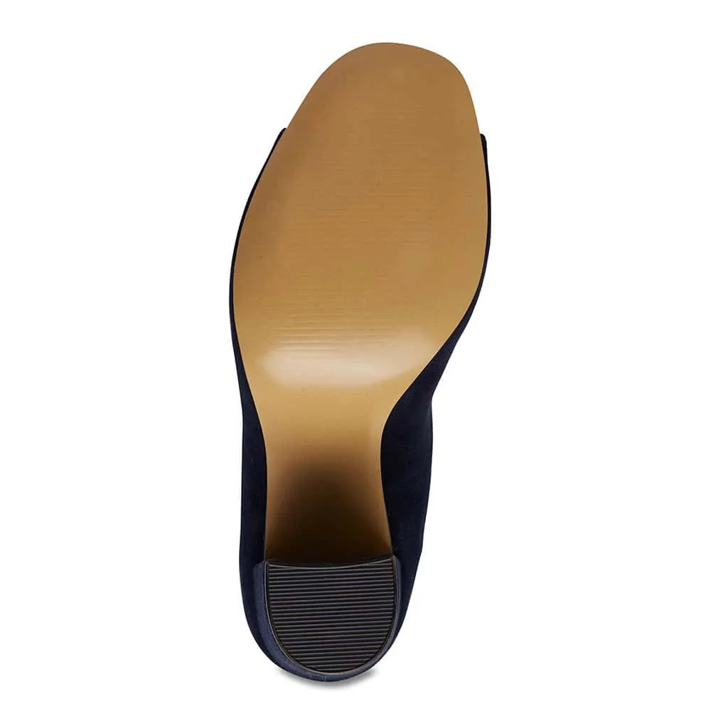 Finn Heel in Navy Suede