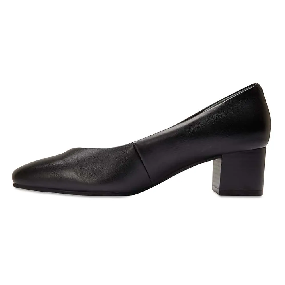 Gamma Heel in Black Leather
