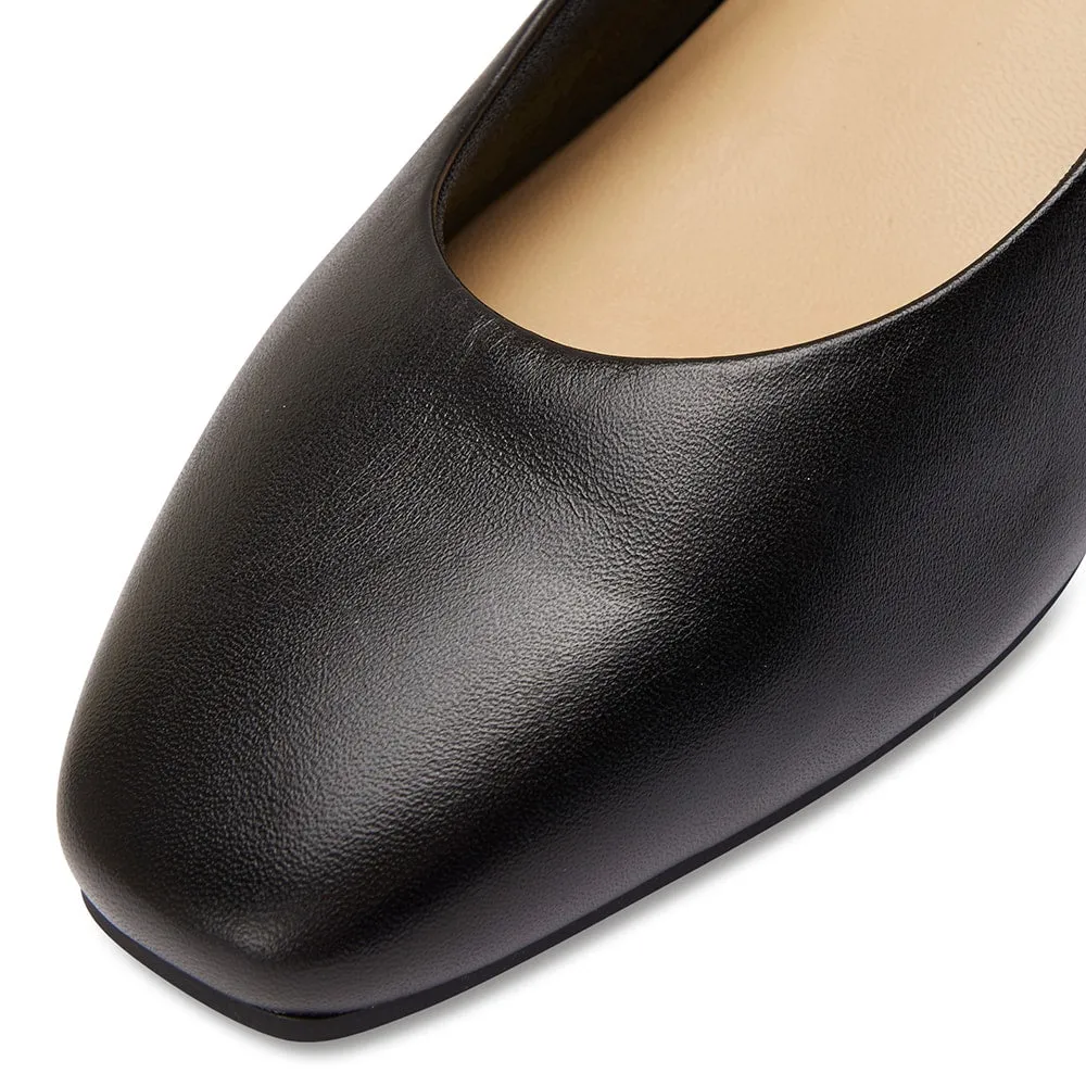 Gamma Heel in Black Leather