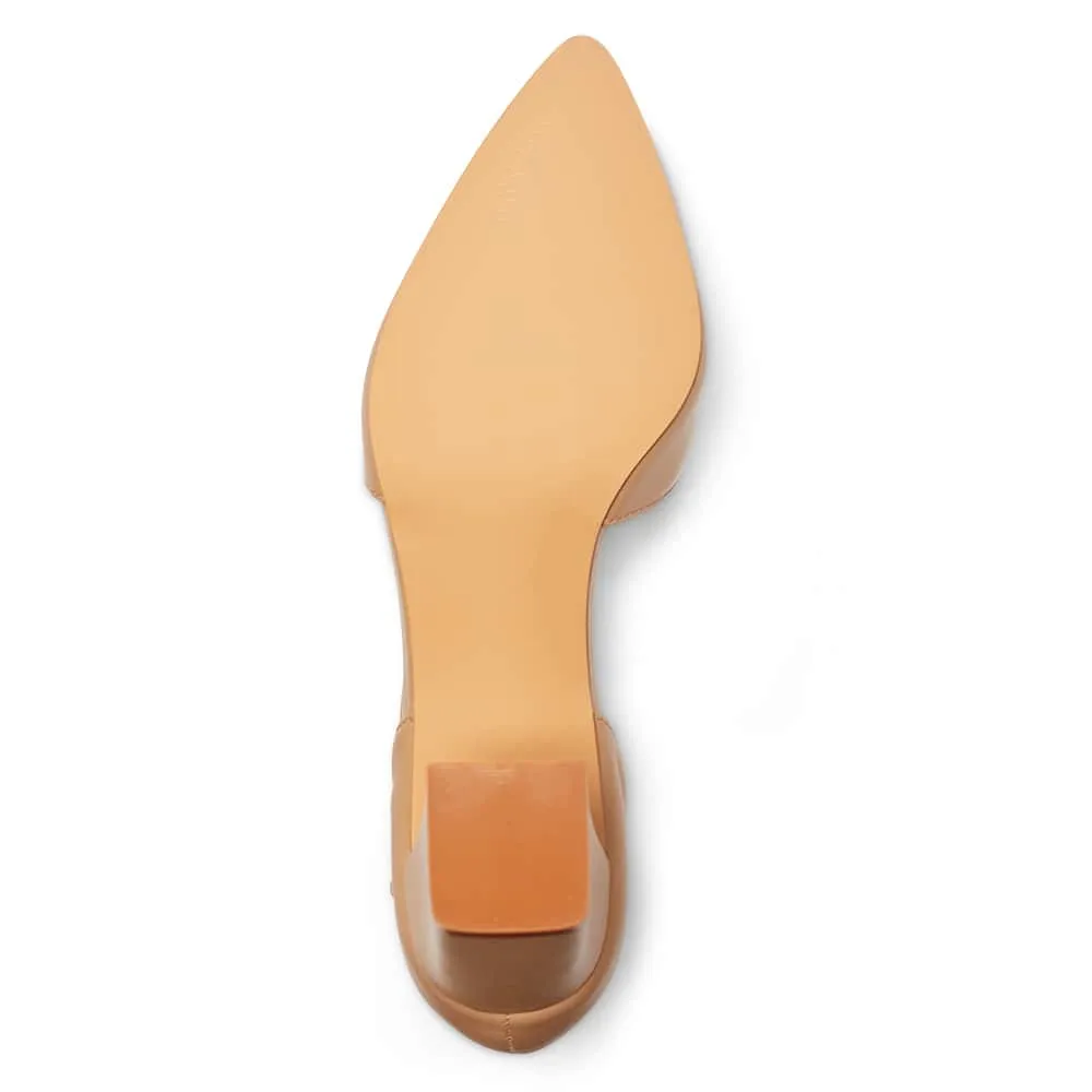 Gwyneth Heel in Camel Leather