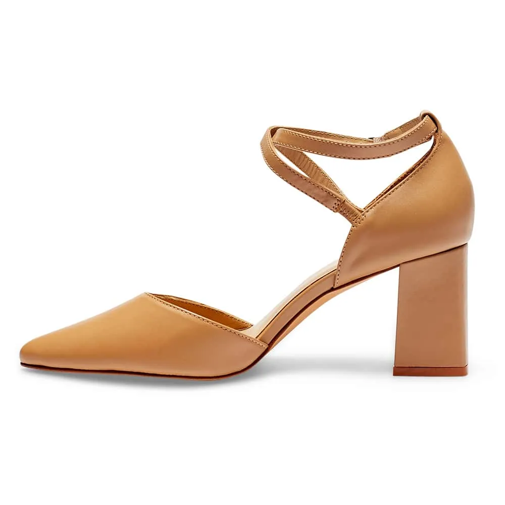 Gwyneth Heel in Camel Leather