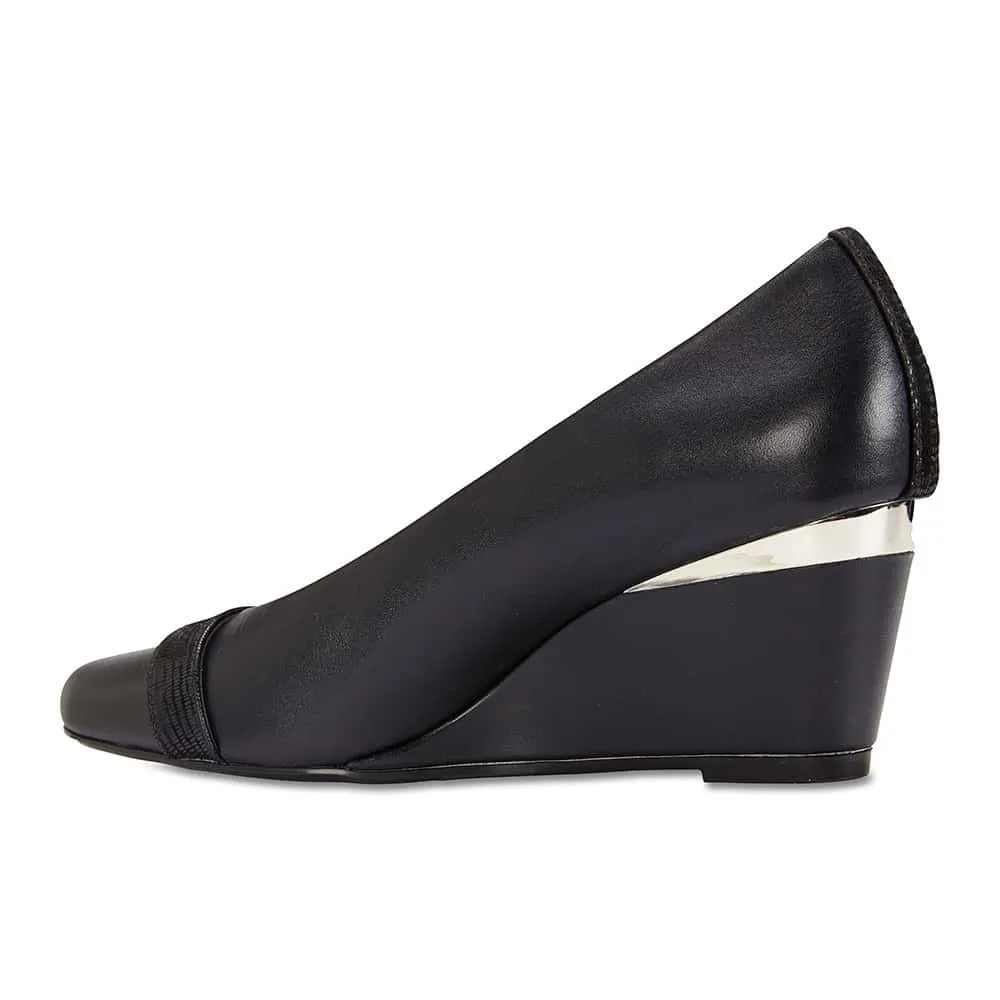 Hamlet Heel in Black Leather