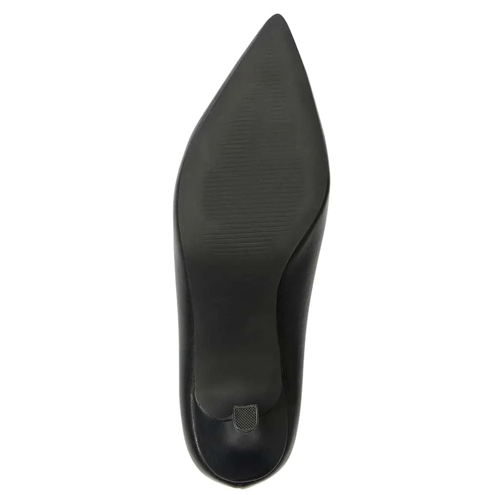 Harold Heel in Black Smooth