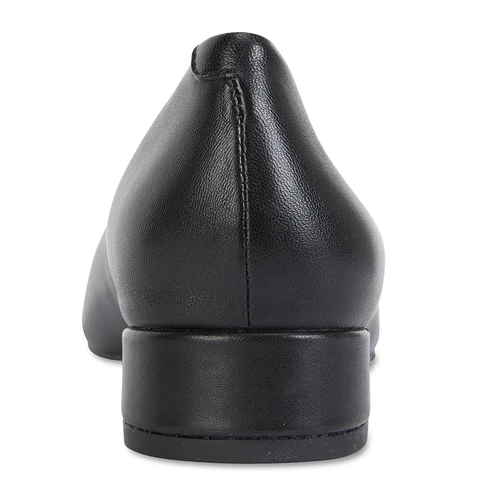 Janine Heel in Black Leather