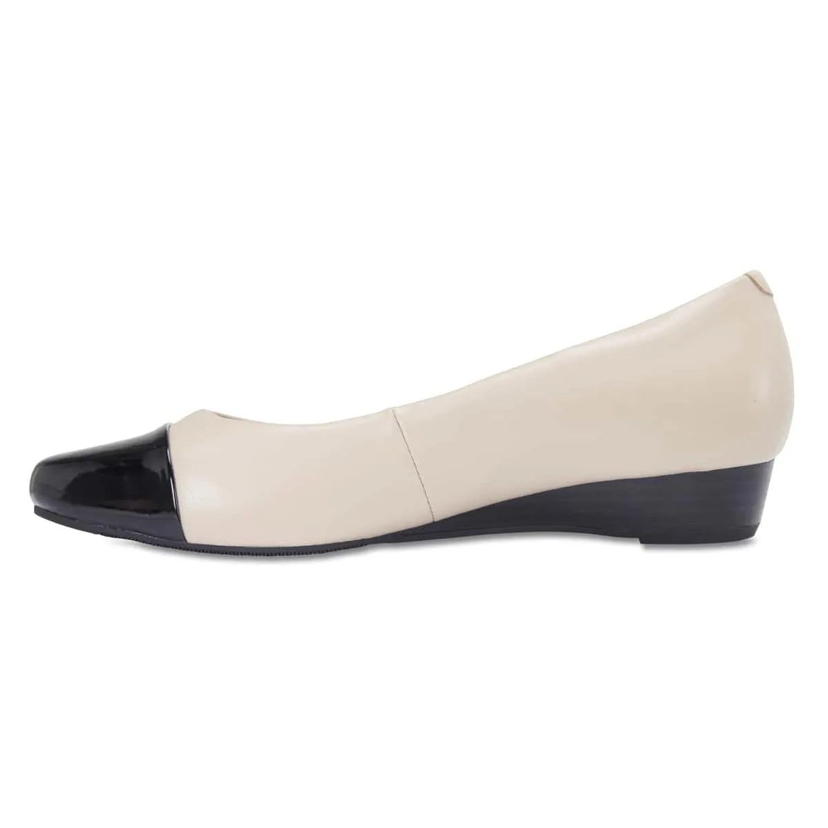 Jean Heel in Nude And Black Patent
