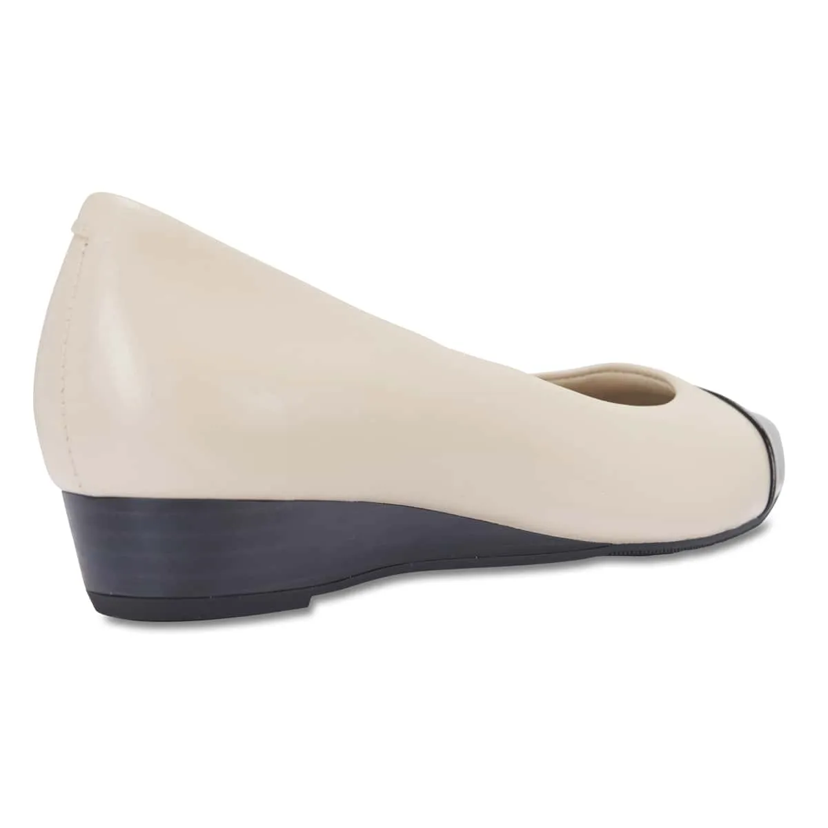 Jean Heel in Nude And Black Patent