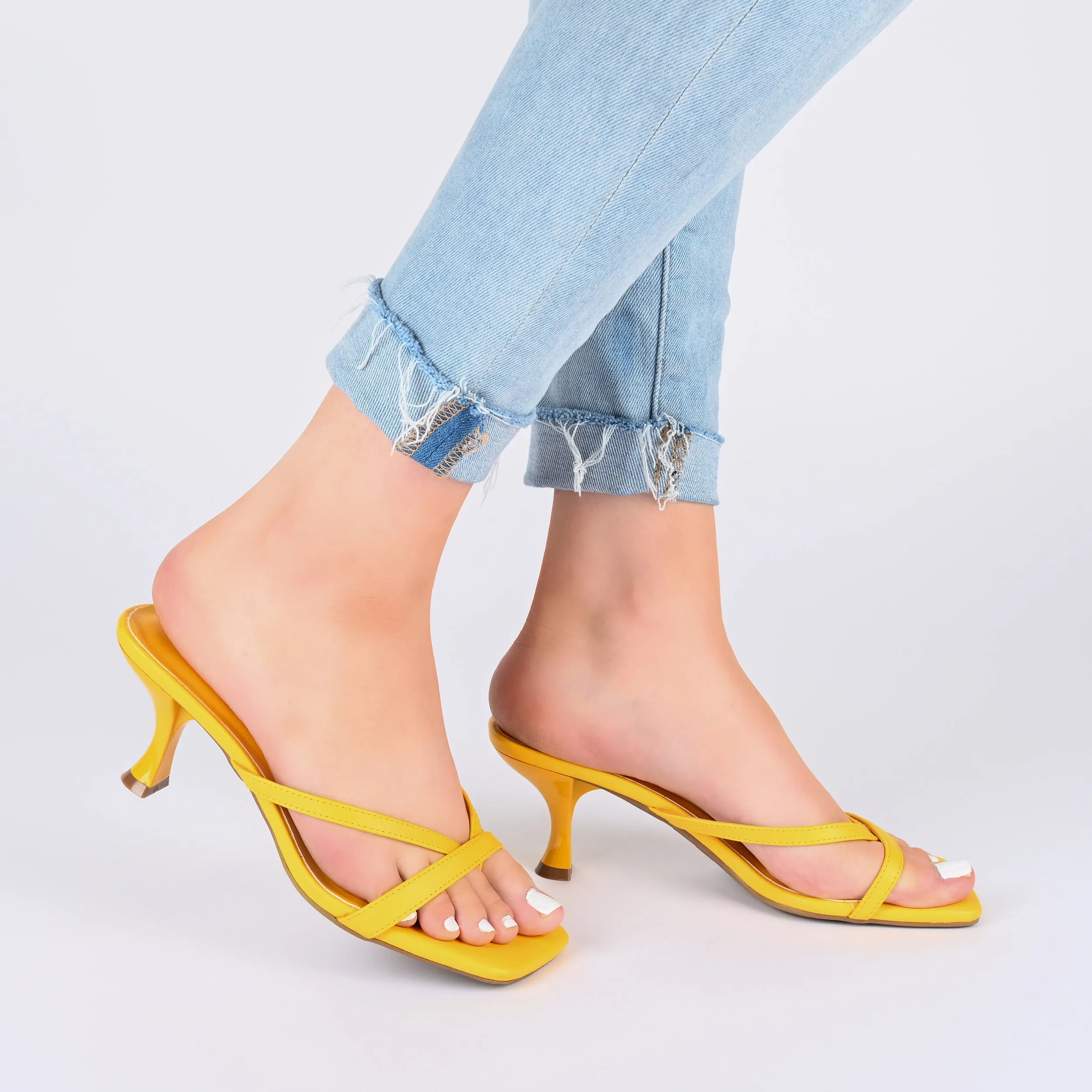 Journee Collection Women's Tru Comfort Foam Tallie Pump