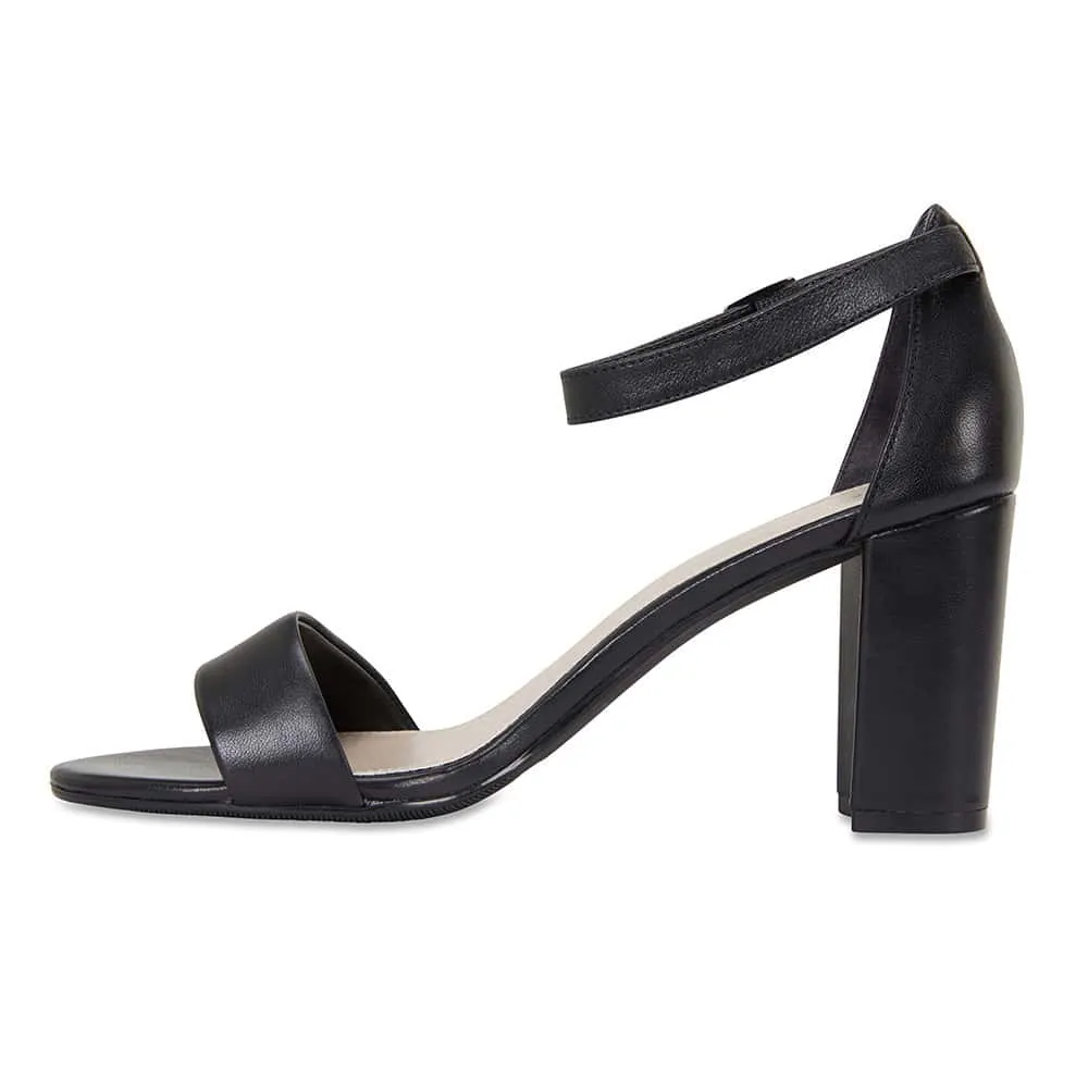 Juliet Heel in Black Leather