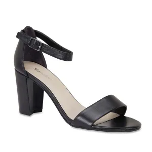 Juliet Heel in Black Leather