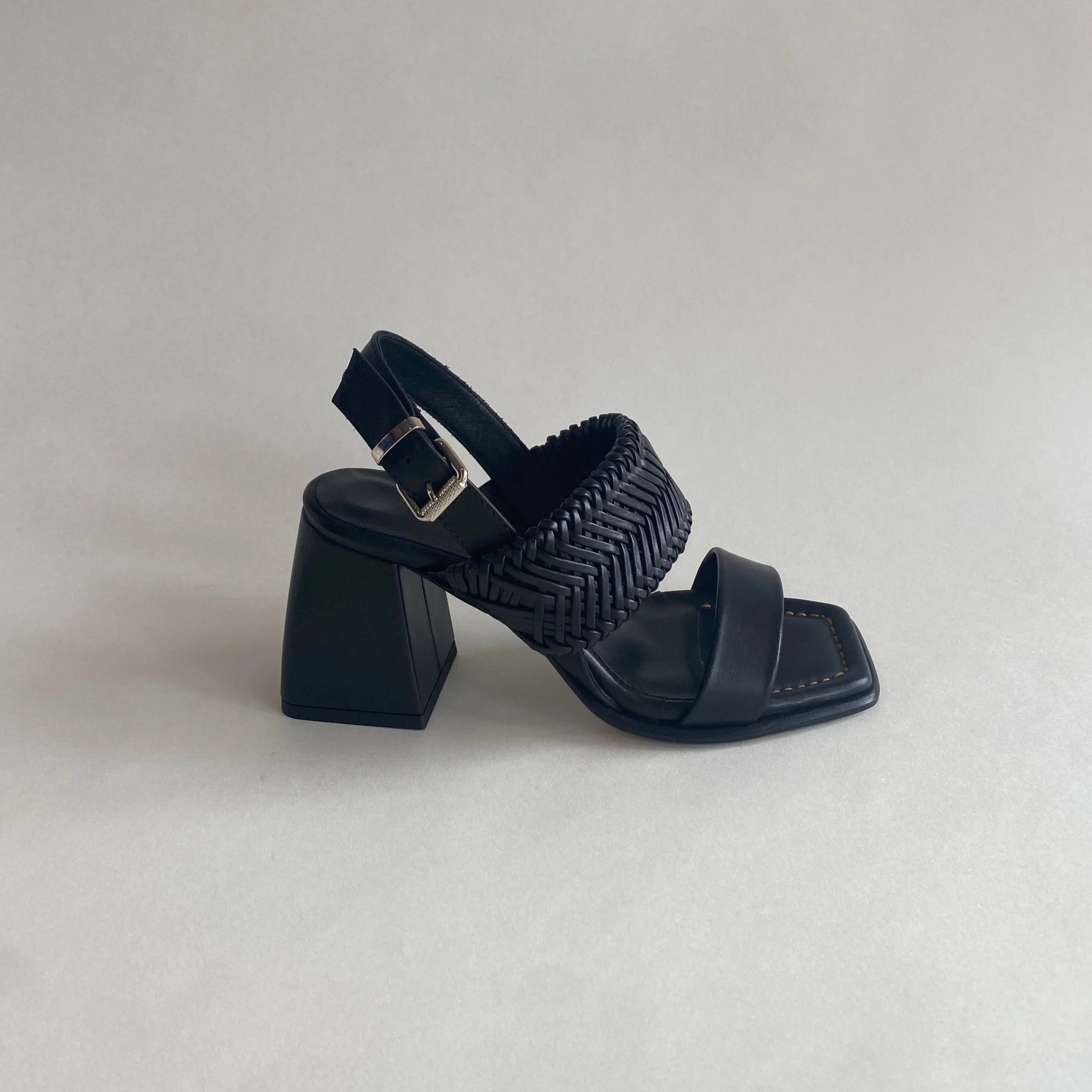 Laura Bellariva 7903 Nero - LAST PAIR size 36