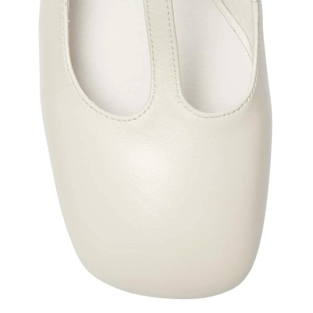 Lotus Heel in Ivory Leather