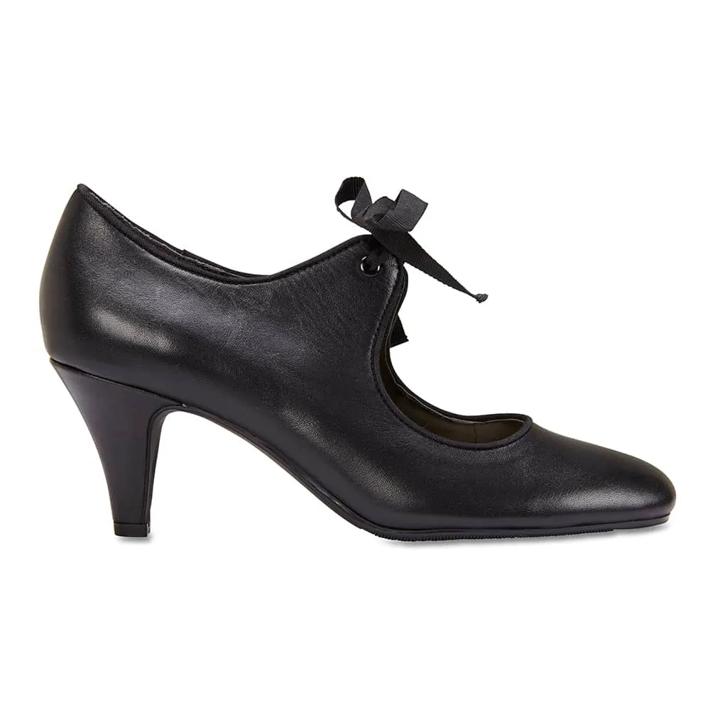Memoir Heel in Black Leather