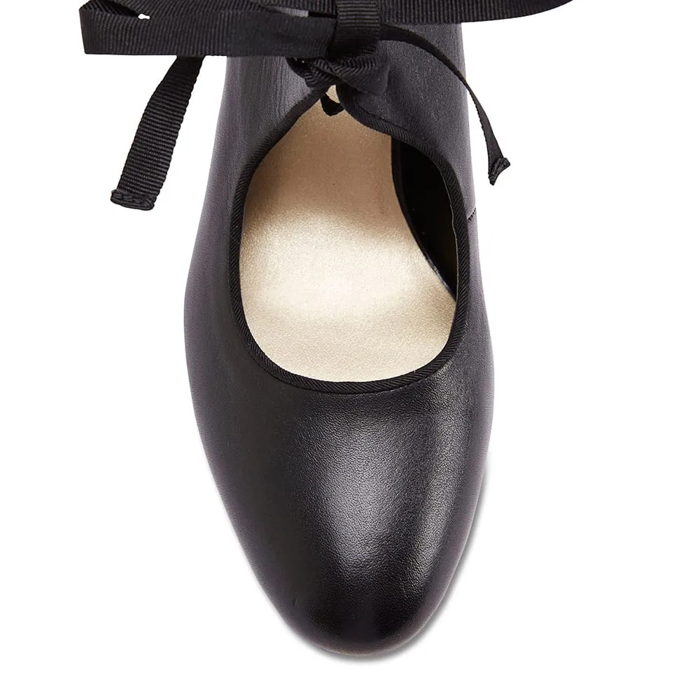 Memoir Heel in Black Leather