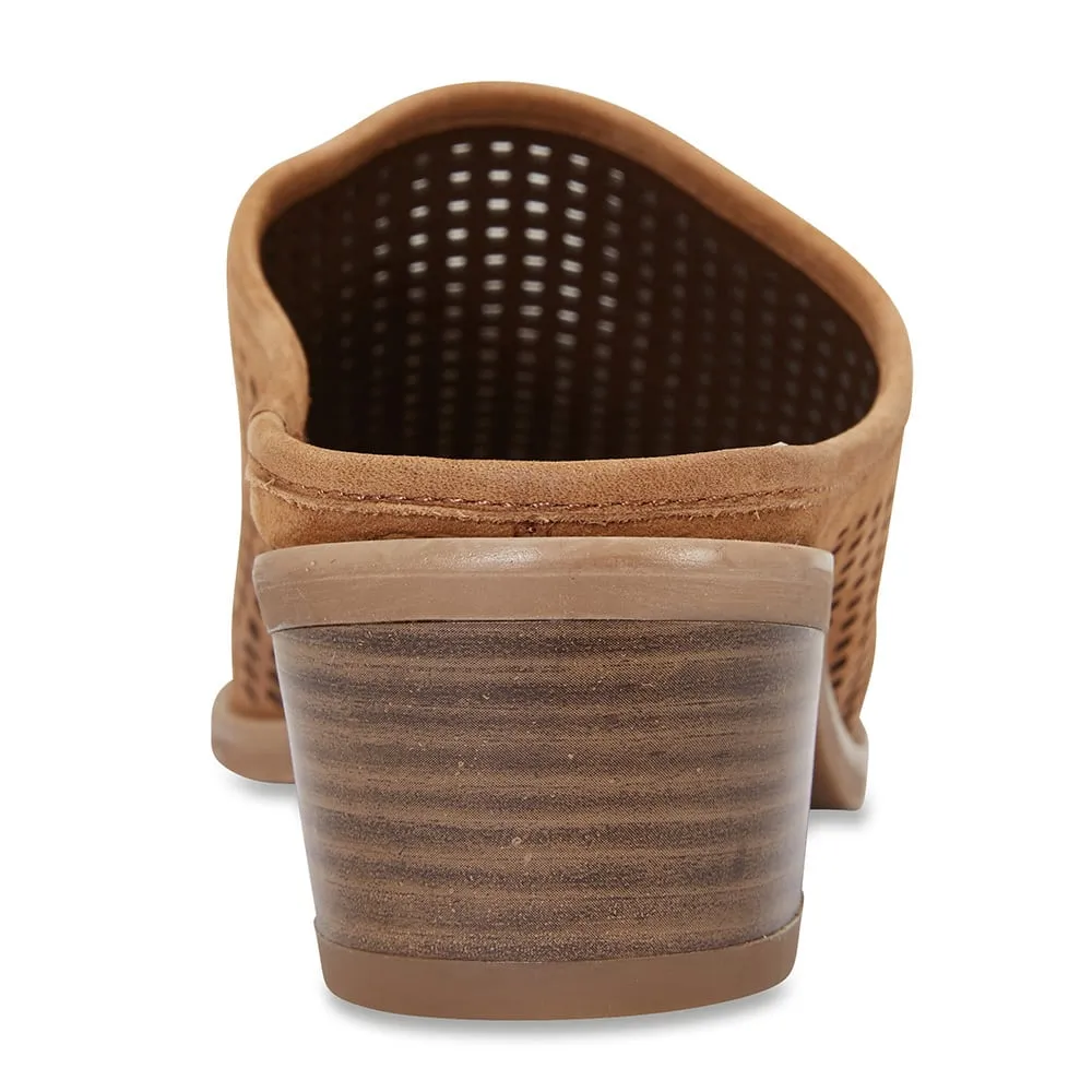 Mystic Heel in Tan Nubuck