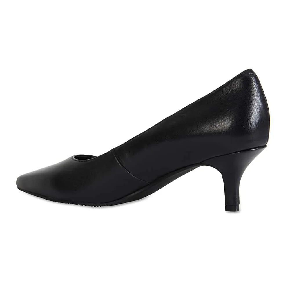 Natasha Heel in Black Leather