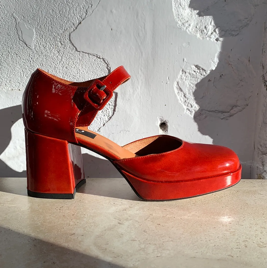 Neo 23526 Red - LAST PAIR size 40
