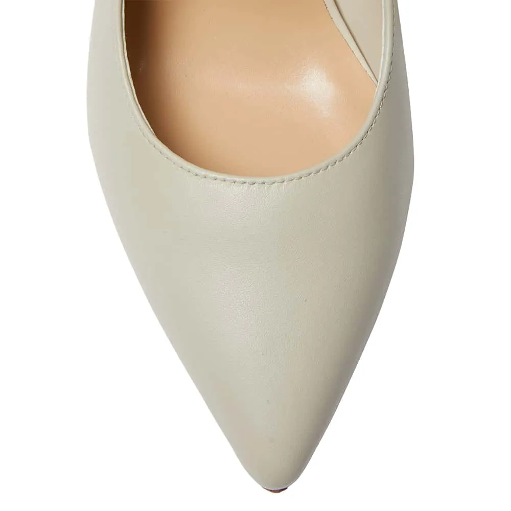 Octavia Heel in Ivory Leather