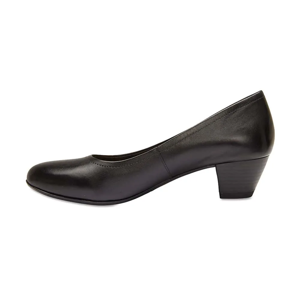 Ollie Heel in Black Leather