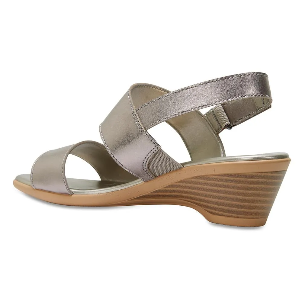 Orchid Heel in Pewter Leather
