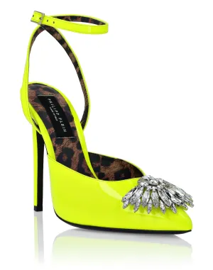 Patent Leather Decollete Hi- Heels Brooches