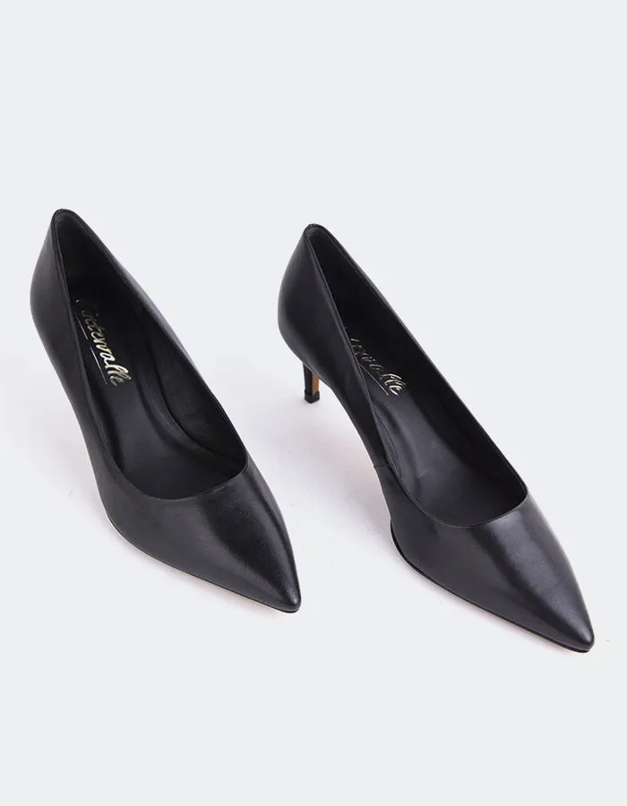 Phlox Black Leather