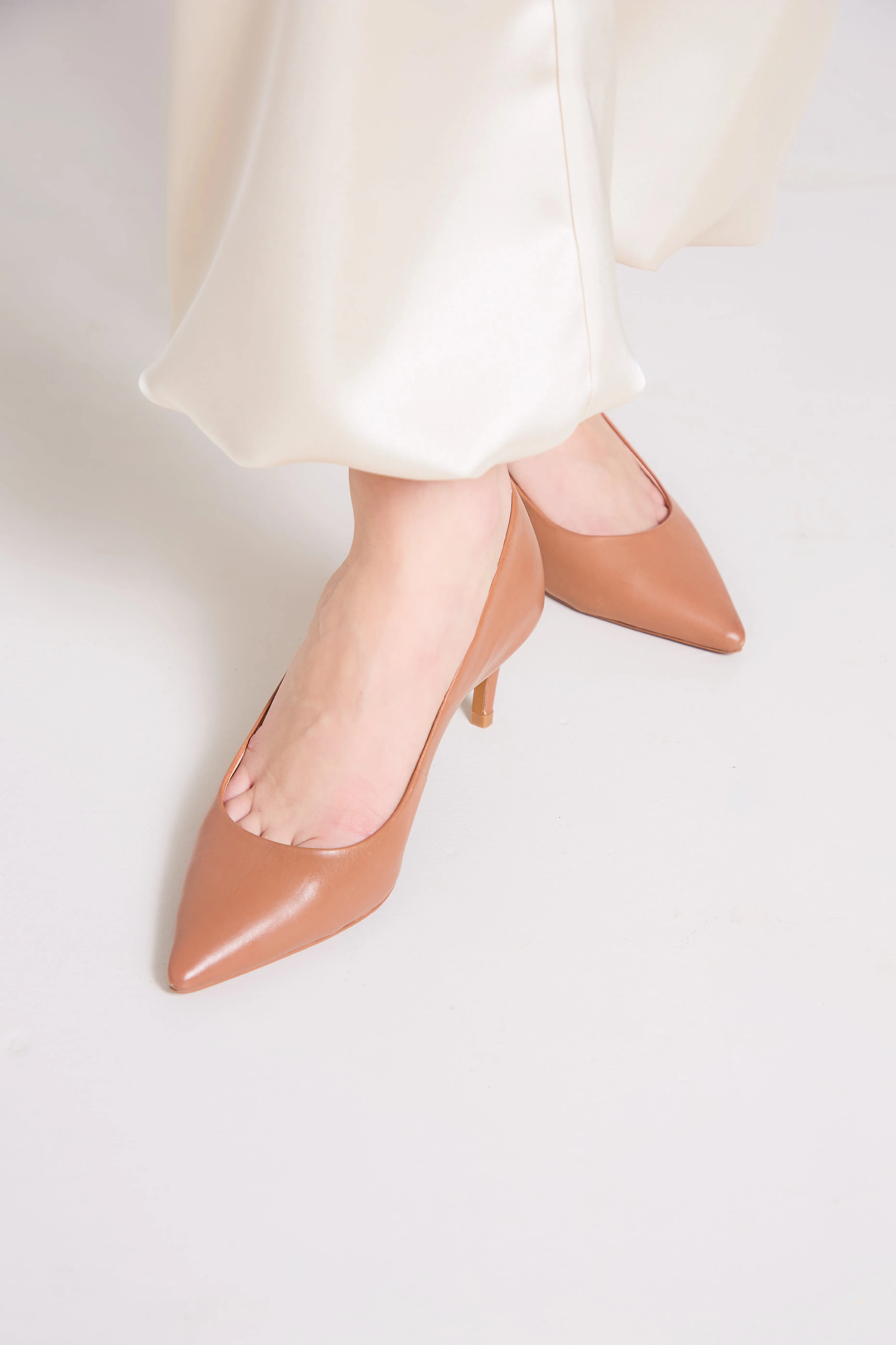 Phlox Brown Leather