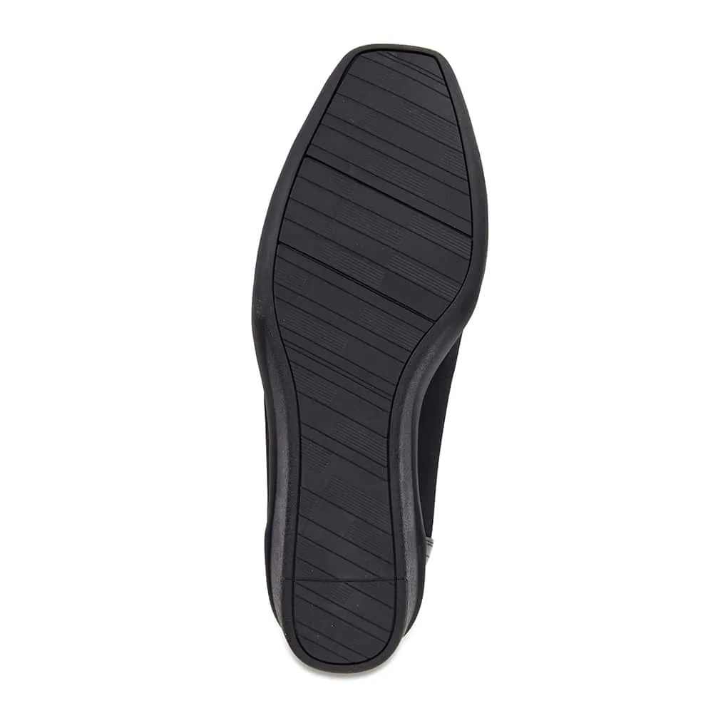 Prague Heel in Black Fabric