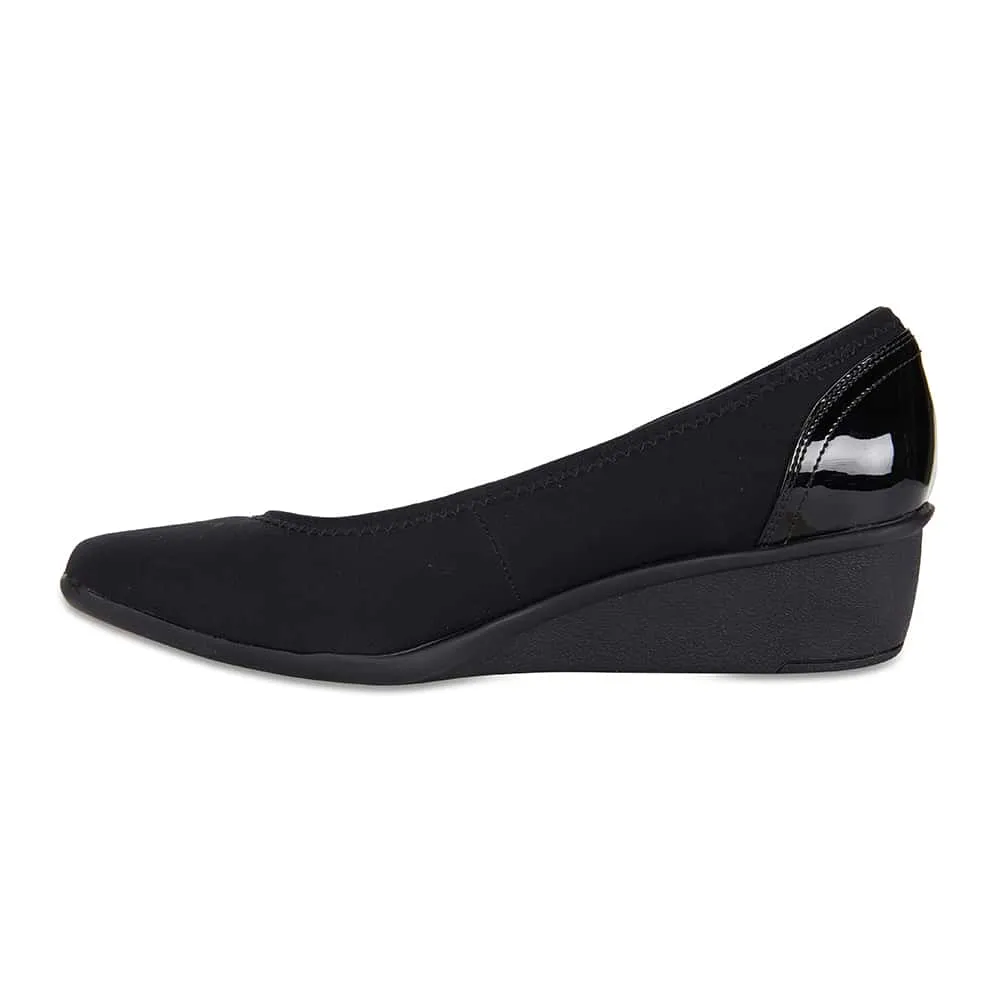 Prague Heel in Black Fabric