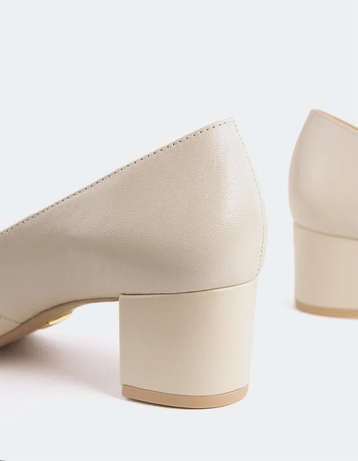 Raynan Beige Leather