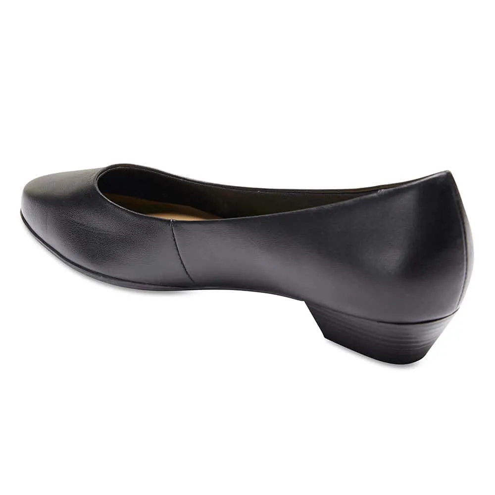 Regal Heel in Black Leather
