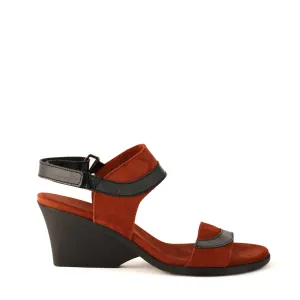 RIMANA Chestnut Suede