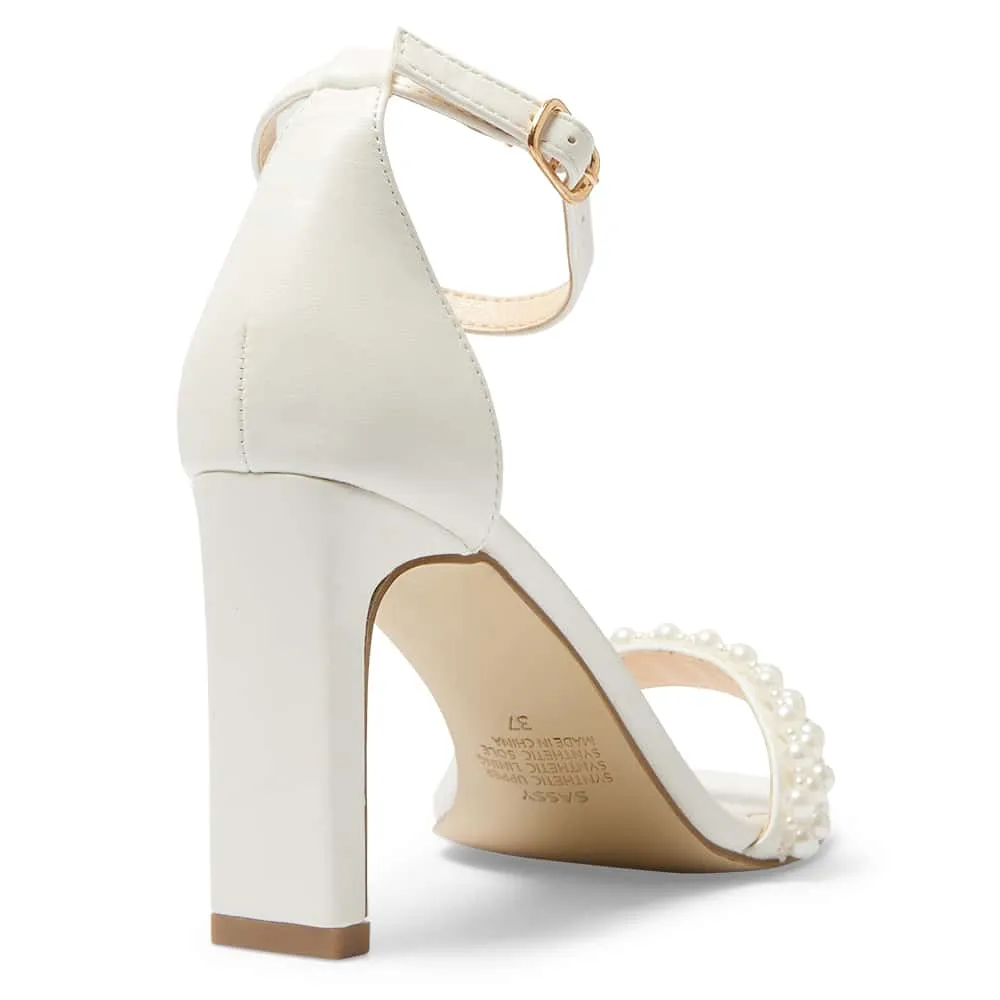 Sassy Heel in Ivory Smooth