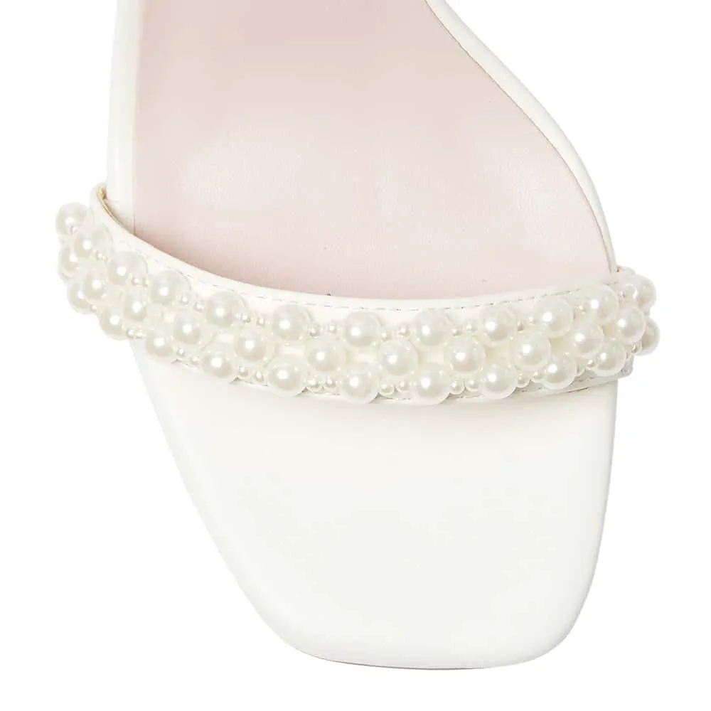 Sassy Heel in Ivory Smooth