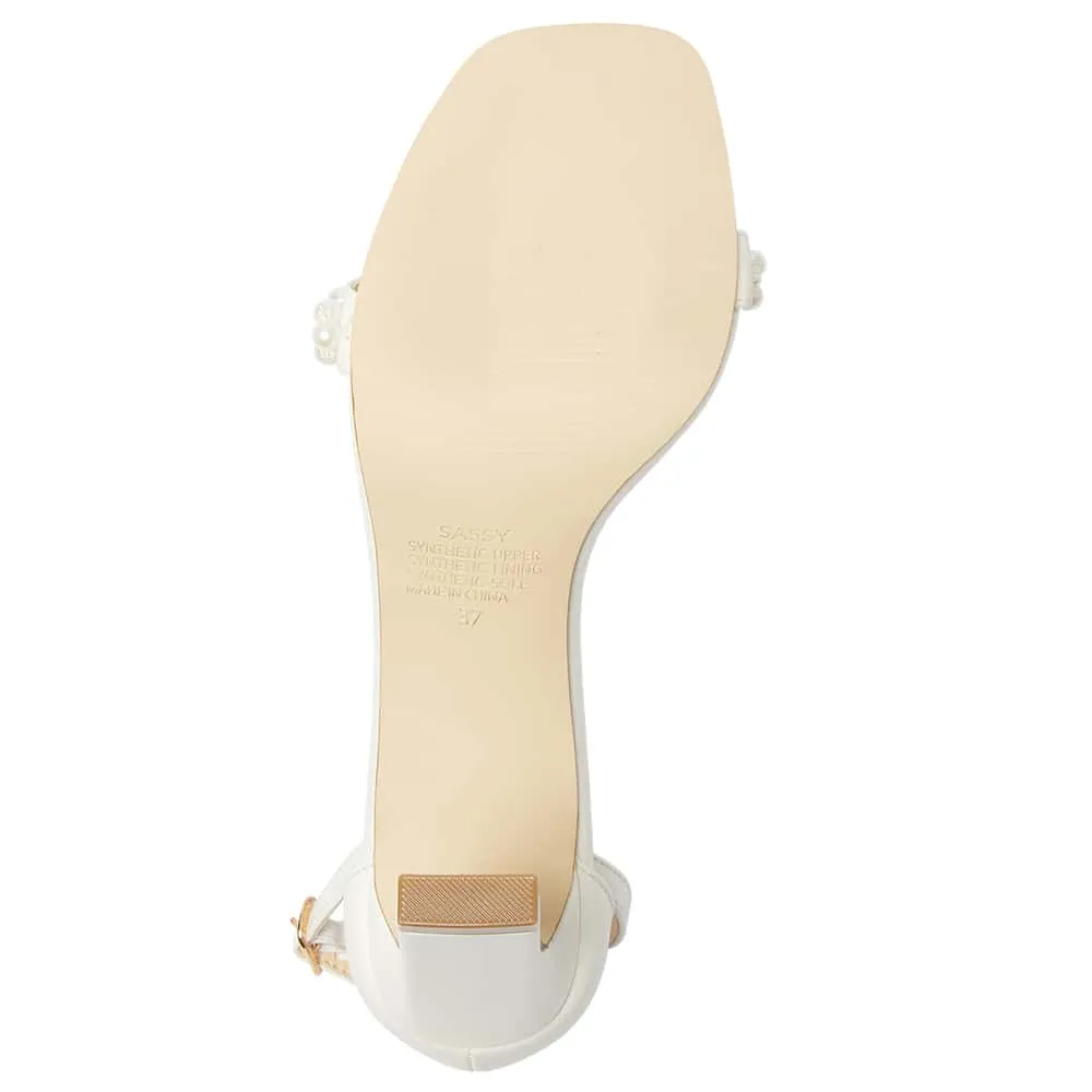 Sassy Heel in Ivory Smooth