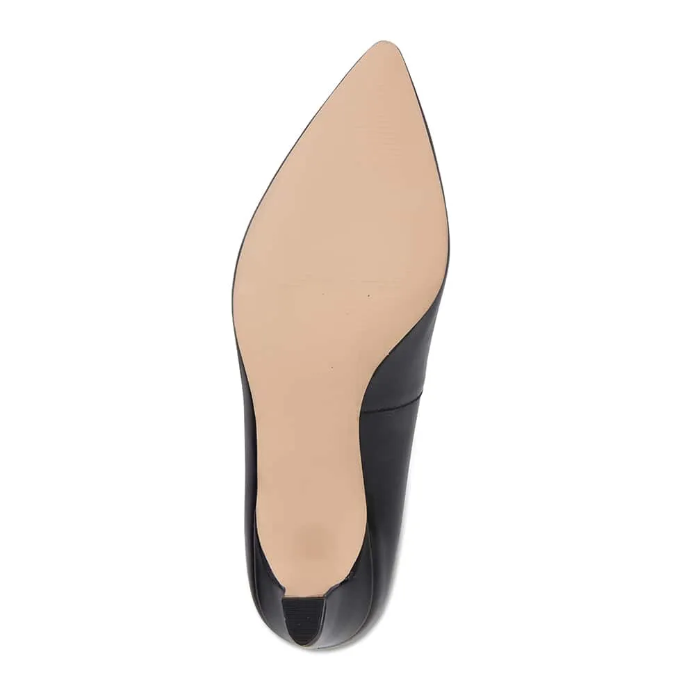 Seduce Heel in Black Leather