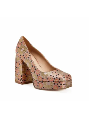 The Uplift Pump Womens Slip On Square Toe Pumps