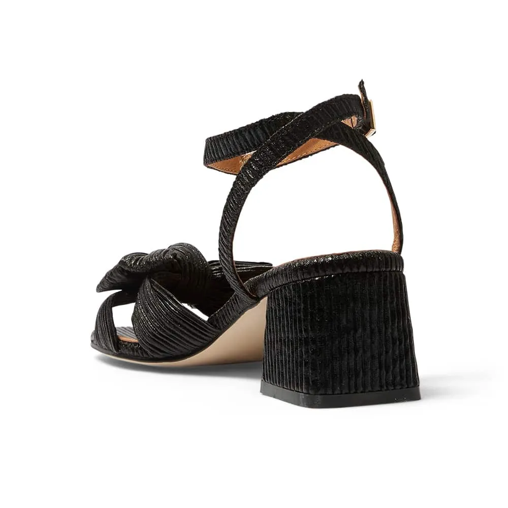 Tiara Heel in Black Pleat