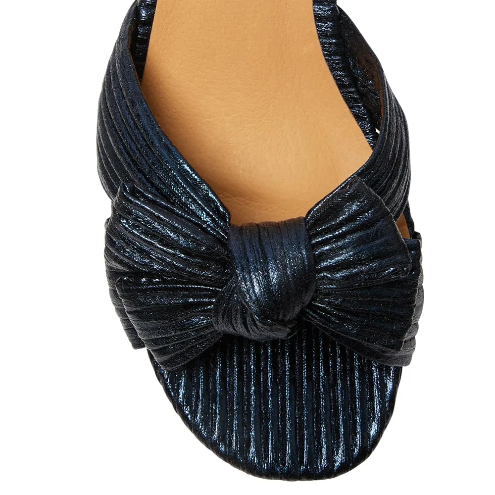 Tiara Heel in Navy Pleat