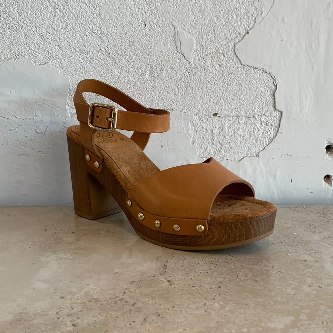 Unisa Taco Bisquit - LAST PAIR size 40
